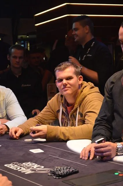 © 2026 Pokercity | Jim Saft | 2014/11 - Master Classics of Poker - 1500 eu NLHE Re-Entry Jim Saft | 2014/11 - Master Classics of Poker - 1500 eu NLHE Re-Entry