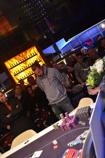 Kees van Brugge in afwachting | 2014/11 - Master Classics of Poker - 1500 eu NLHE Re-Entry
