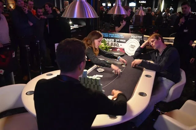Heads up Rolf tegen Victor | 2014/11 - Master Classics of Poker - 200 eu NLHE Bounty