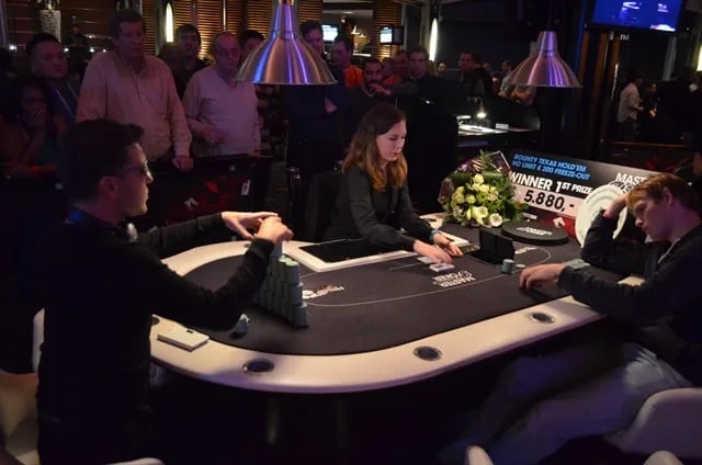 Heads up Rolf tegen Victor | 2014/11 - Master Classics of Poker - 200 eu NLHE Bounty