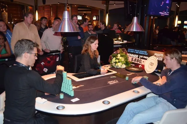 Heads up Rolf tegen Victor | 2014/11 - Master Classics of Poker - 200 eu NLHE Bounty