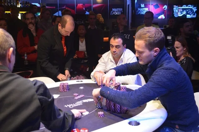 NULL | 2014/11 - Master Classics of Poker - 4000 eu NLHE Main Event
