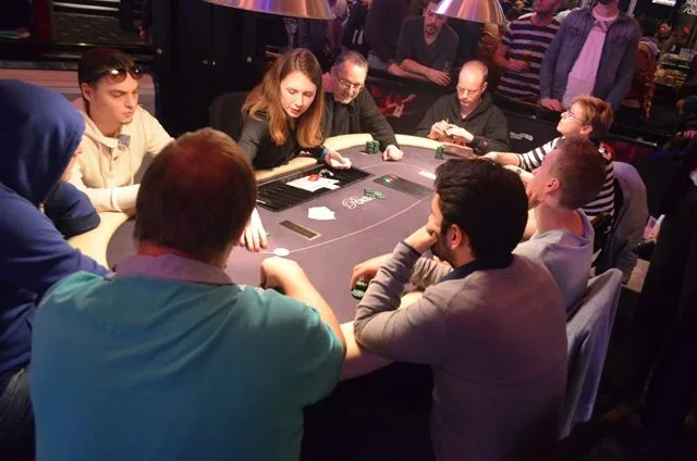 Laatste twee tafels (1) | 2014/11 - Master Classics of Poker - 300 eu NLHE Speed