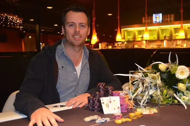 Robert Armstrong wint! | 2014/12 - Venlo Poker Series - 400eu NLHE FO