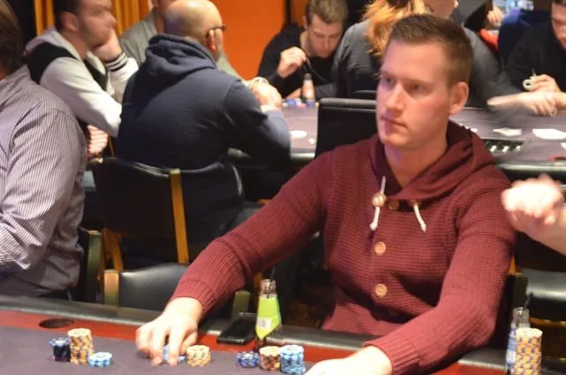 © 2026 Pokercity | Sjors Harmens | 2014/12 - Venlo Poker Series - 700 eu Main Event Sjors Harmens | 2014/12 - Venlo Poker Series - 700 eu Main Event