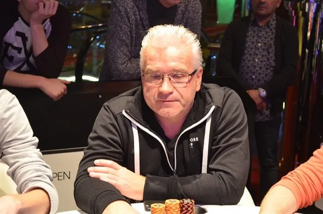 © 2026 Pokercity | Pim van Riet | 2014/12 - Dutch Open - 400 eu NLHE Bounty Pim van Riet | 2014/12 - Dutch Open - 400 eu NLHE Bounty