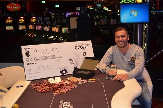 Johnny Akcay wint €400 Bounty Dutch Open | 2014/12 - Dutch Open - 400 eu NLHE Bounty