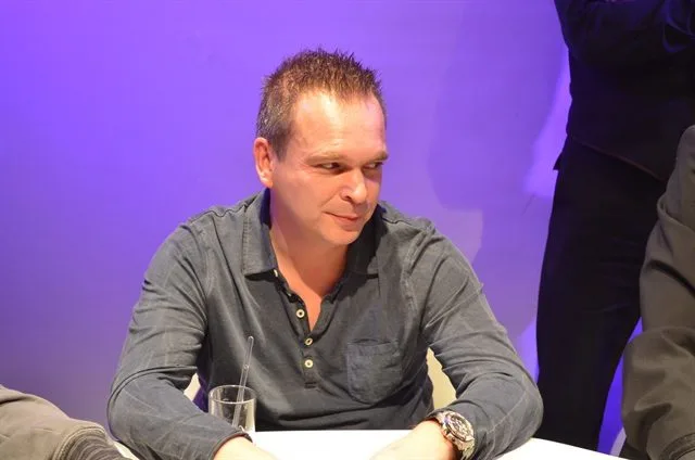 Carlo van der Linden | 2014/12 - Dutch Open - 300 eu NLHE Re-entry
