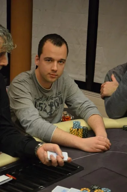 Sikkes | 2014/12 - Valkenburg Poker Series - 300EU NLHE Deepstack - 