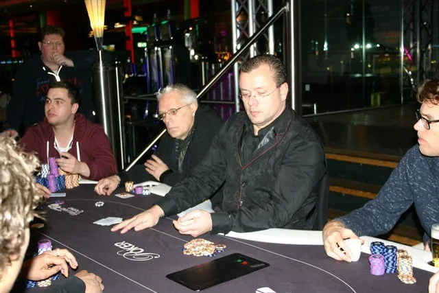 © 2026 Pokercity | Finaletafel Bounty | 2015/01 - Utrecht Poker Series - 400 eu NLHE Bounty Finaletafel Bounty | 2015/01 - Utrecht Poker Series - 400 eu NLHE Bounty
