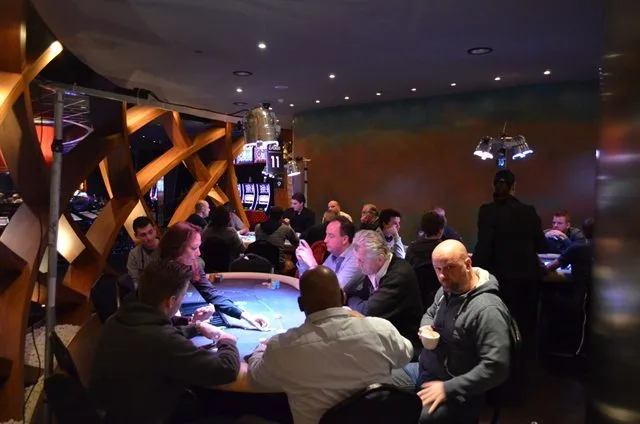 Toernooizaal speeldag 1A | 2015/03 - Rotterdam Poker Series - 1.000 eu Main Event 