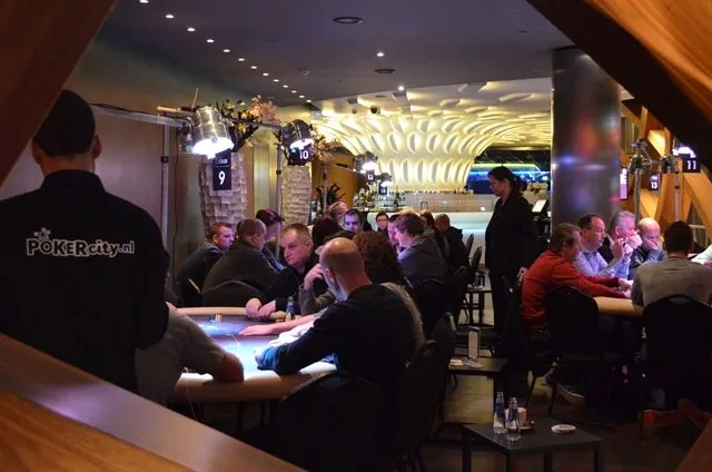 Toernooizaal speeldag 1A | 2015/03 - Rotterdam Poker Series - 1.000 eu Main Event 