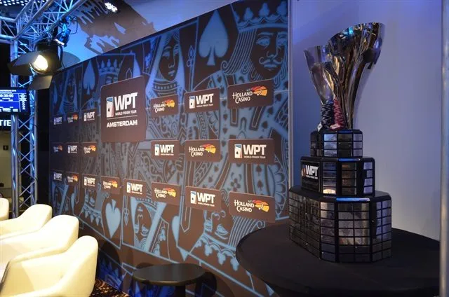De trofee staat klaar | 2015/05 - World Poker Tour Amsterdam - €3.300 WPT Main Event 