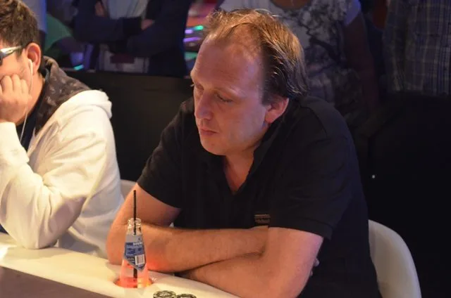© 2026 Pokercity | Roger Hamers | 2015/06 - Valkenburg Poker Series - 500 eu NLHE Main Event Roger Hamers | 2015/06 - Valkenburg Poker Series - 500 eu NLHE Main Event