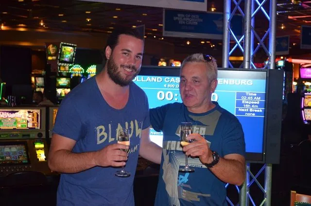Van Brugge en Van Brug | 2015/06 - Valkenburg Poker Series - 500 eu NLHE Main Event 