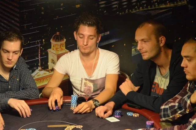 © 2026 Pokercity | Robin Stam | 2015/07 - Leeuwarden Poker Series - 300 eu NLHE Main Event Robin Stam | 2015/07 - Leeuwarden Poker Series - 300 eu NLHE Main Event