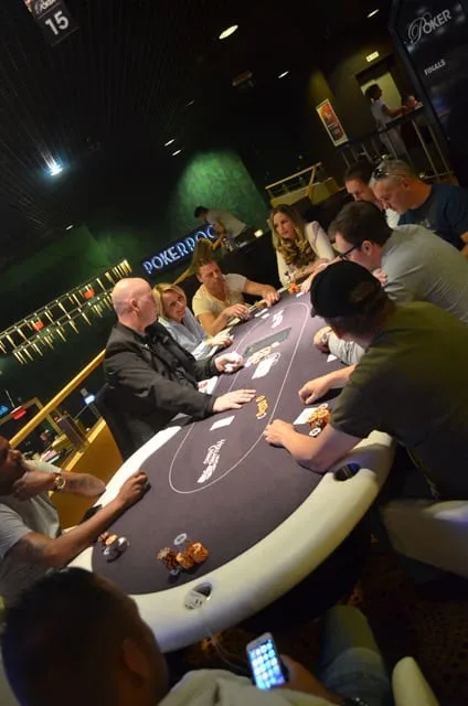 Tafel 15 | 2015/07 - Venlo Poker Series - 1000 eu Deep Stack Main Event