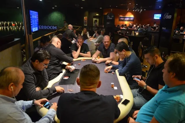 Tafel 14 | 2015/07 - Venlo Poker Series - 1000 eu Deep Stack Main Event