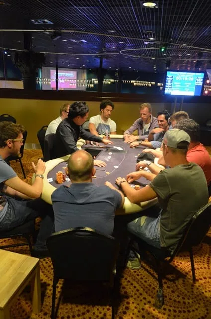 Tafel 10 | 2015/07 - Venlo Poker Series - 1000 eu Deep Stack Main Event