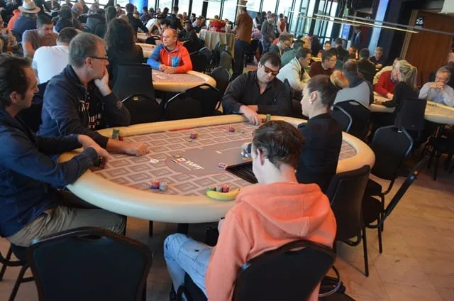 Lege tafels | 2015/09 - WPTN Valkenburg - WPTN Valkenburg €750 Main Event - 
