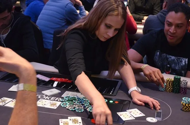 Tellen! | 2015/11 - Master Classics of Poker - Event 1: €1.500 NLHE Re-entry