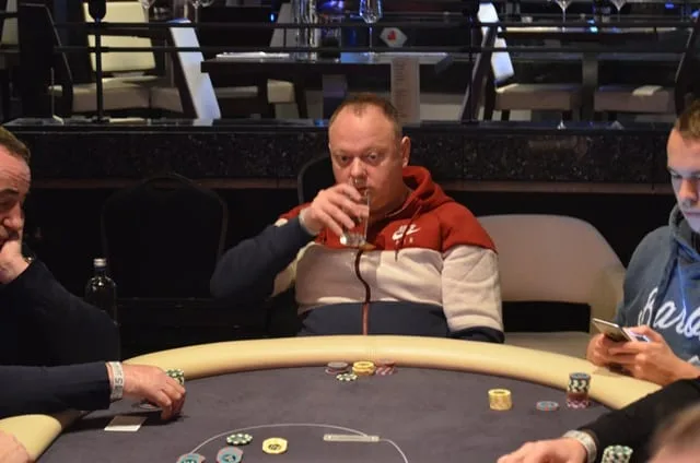 Paul Newey | 2015/11 - Master Classics of Poker - Event 4: €10.000 High Roller (Re-entry)
