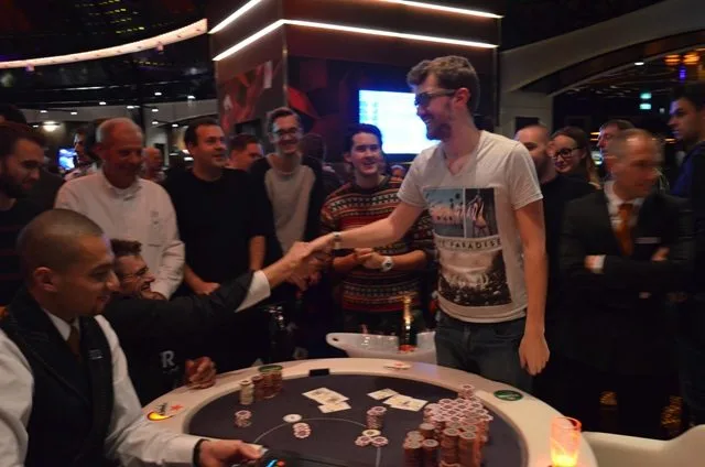 De handshake na afloop | 2015/11 - Master Classics of Poker - Event 10: €600 PLO (Single Re-entry)