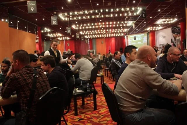 De speelzaal | 2016/01 - Utrecht Poker Series - €700 NLHE Main Event - 