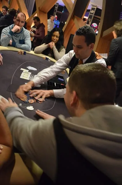 Dennis Lavrijsen dubbelt | 2016/02 - Rotterdam Poker Series - €300 NLHE Super Freeze-Out