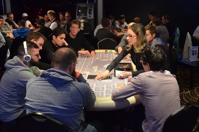 Tafel Ruys-Rozema-Dunst | 2016/05 - World Poker Tour Amsterdam - #4 WPT €3.000 WPT Main Event 