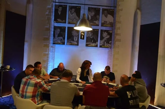Tafel 1 + winnaarsfoto's | 2016/06 - Breda Poker Series - €700 NLHE Main Event
