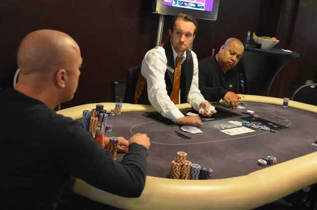 De Graaf vs Razab-Sekh | 2016/06 - Breda Poker Series - €700 NLHE Main Event