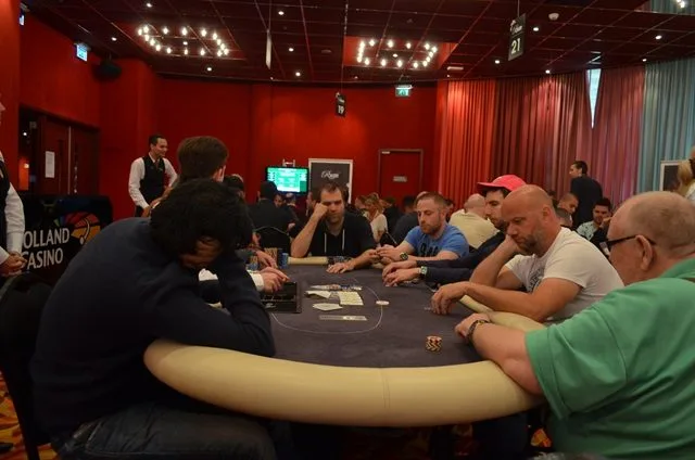 Tafel 17 | 2016/07 - Utrecht Poker Series - €700 NLHE Main Event 