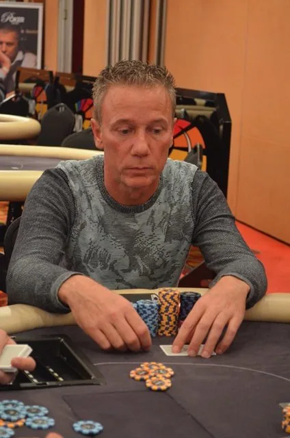 Pieter Bakker | 2016/07 - Utrecht Poker Series - €700 NLHE Main Event 