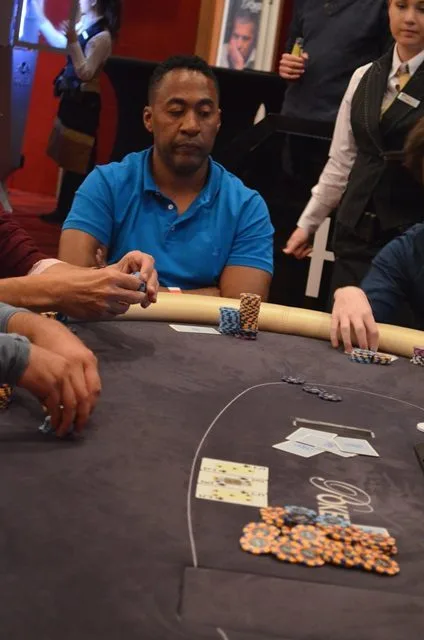 Raoul Refos | 2016/07 - Utrecht Poker Series - €700 NLHE Main Event 