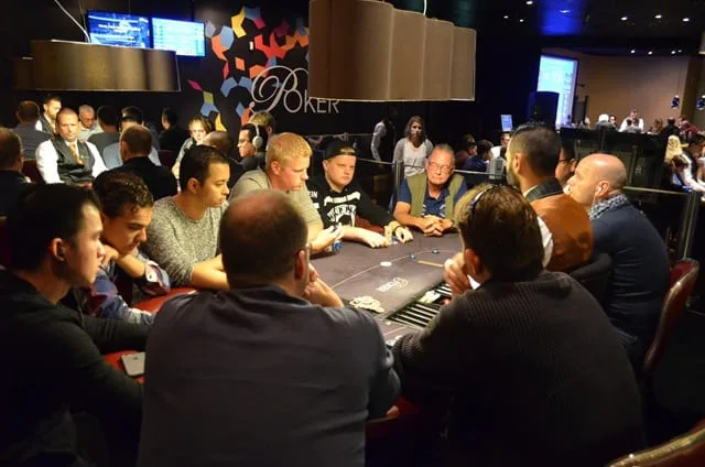 Tafel 1 | 2016/07 - Leeuwarden Poker Series - €300 NLHE Main Event Deepstack