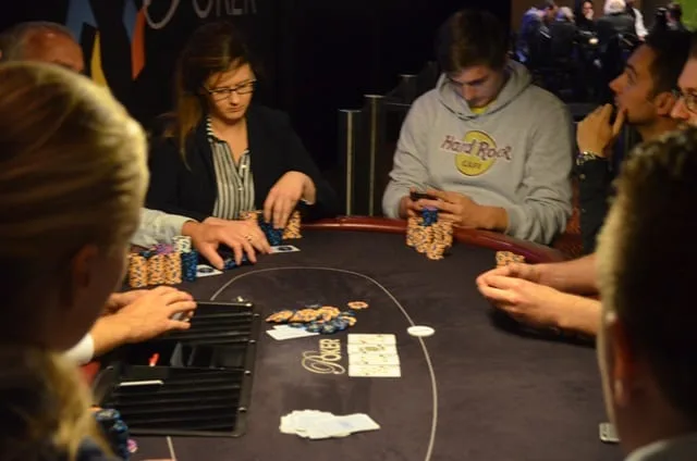 Tafel 3 | 2016/07 - Leeuwarden Poker Series - €300 NLHE Main Event Deepstack
