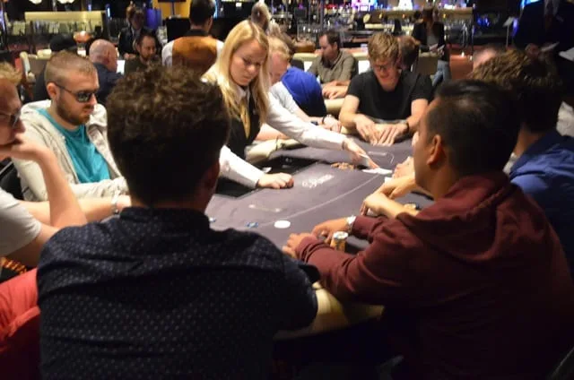 Tafel 4 | 2016/07 - Leeuwarden Poker Series - €300 NLHE Main Event Deepstack