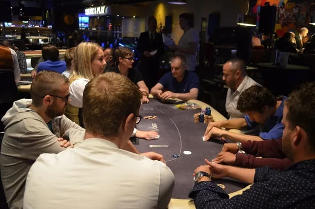 Tafel 4 | 2016/07 - Leeuwarden Poker Series - €300 NLHE Main Event Deepstack