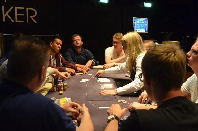 Tafel 4 | 2016/07 - Leeuwarden Poker Series - €300 NLHE Main Event Deepstack