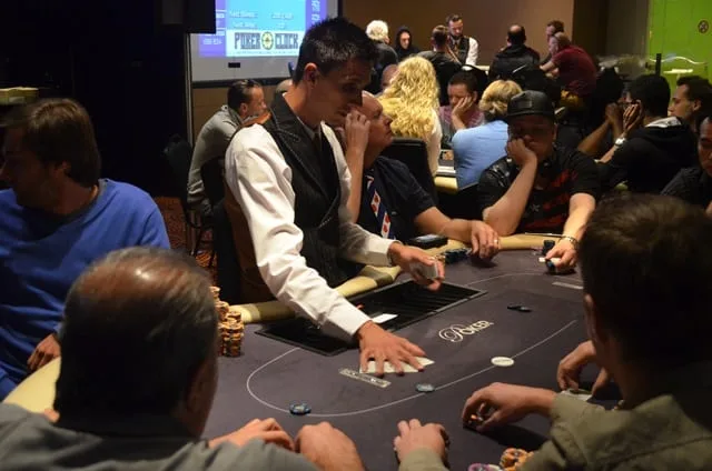 Tafel 5 | 2016/07 - Leeuwarden Poker Series - €300 NLHE Main Event Deepstack