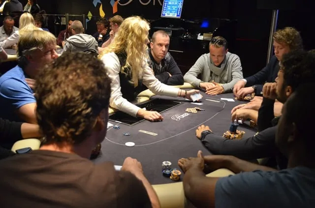 Tafel 6 | 2016/07 - Leeuwarden Poker Series - €300 NLHE Main Event Deepstack
