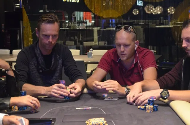 Van Wolferen-De Korver | 2016/07 - Leeuwarden Poker Series - €300 NLHE Main Event Deepstack