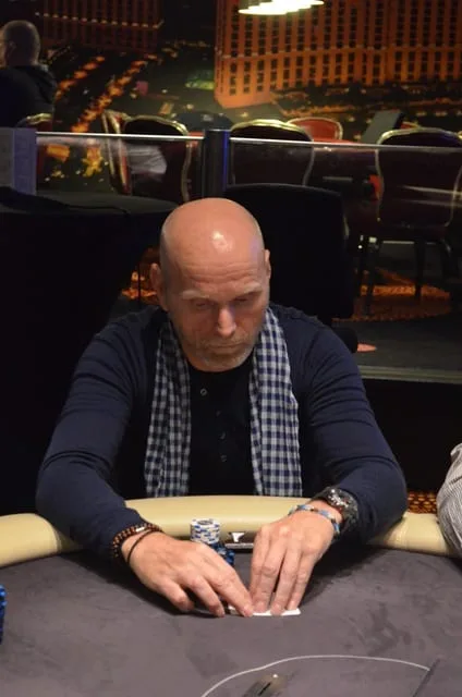Dunn | 2016/07 - Leeuwarden Poker Series - €300 NLHE Main Event Deepstack