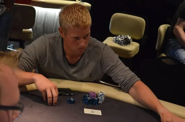 S. Dijkstra | 2016/07 - Leeuwarden Poker Series - €300 NLHE Main Event Deepstack