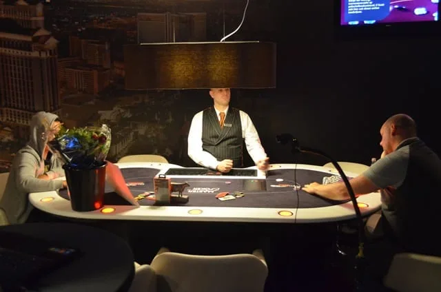 Heads-up tafel | 2016/07 - Leeuwarden Poker Series - €300 NLHE Main Event Deepstack