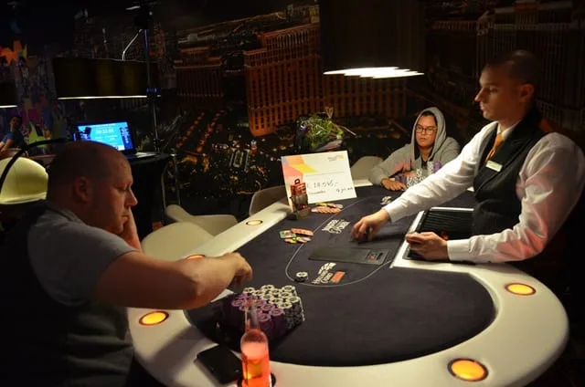 Heads-up | 2016/07 - Leeuwarden Poker Series - €300 NLHE Main Event Deepstack