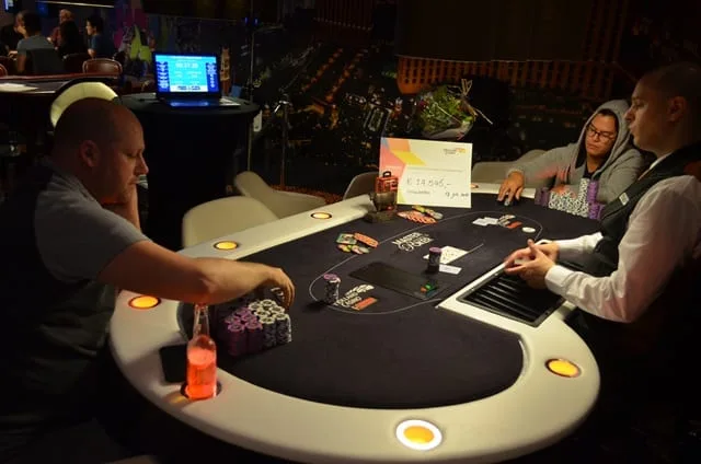 Heads up in het Main Event | 2016/07 - Leeuwarden Poker Series - €300 NLHE Main Event Deepstack