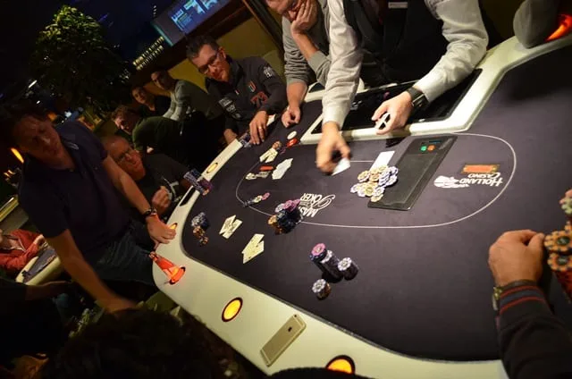Drieway all-in! | 2016/08 - Venlo Poker Series - €1.000 Main Event Re-entry