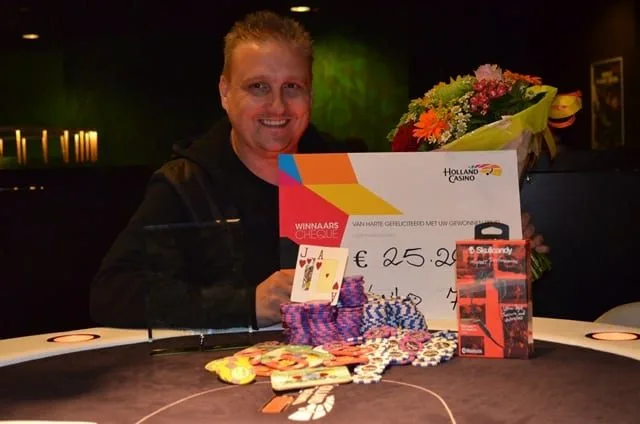 Patrick de Waegenaere wint het main event! | 2016/08 - Venlo Poker Series - €1.000 Main Event Re-entry